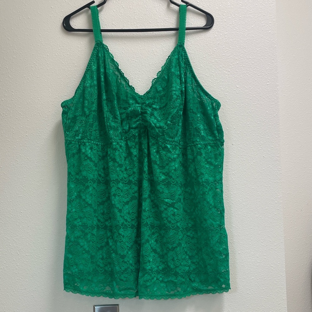 Torrid Vibrant Green Lace Camisole. Size 5